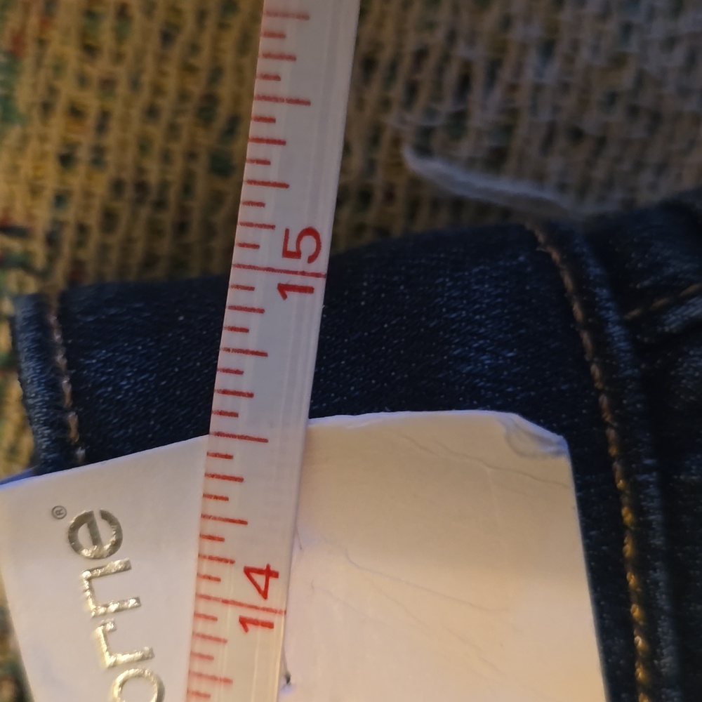 New Liz Claiborne Women's 6 Sara Crop Mid Rise Denim Jeans - Picture 8 of 9